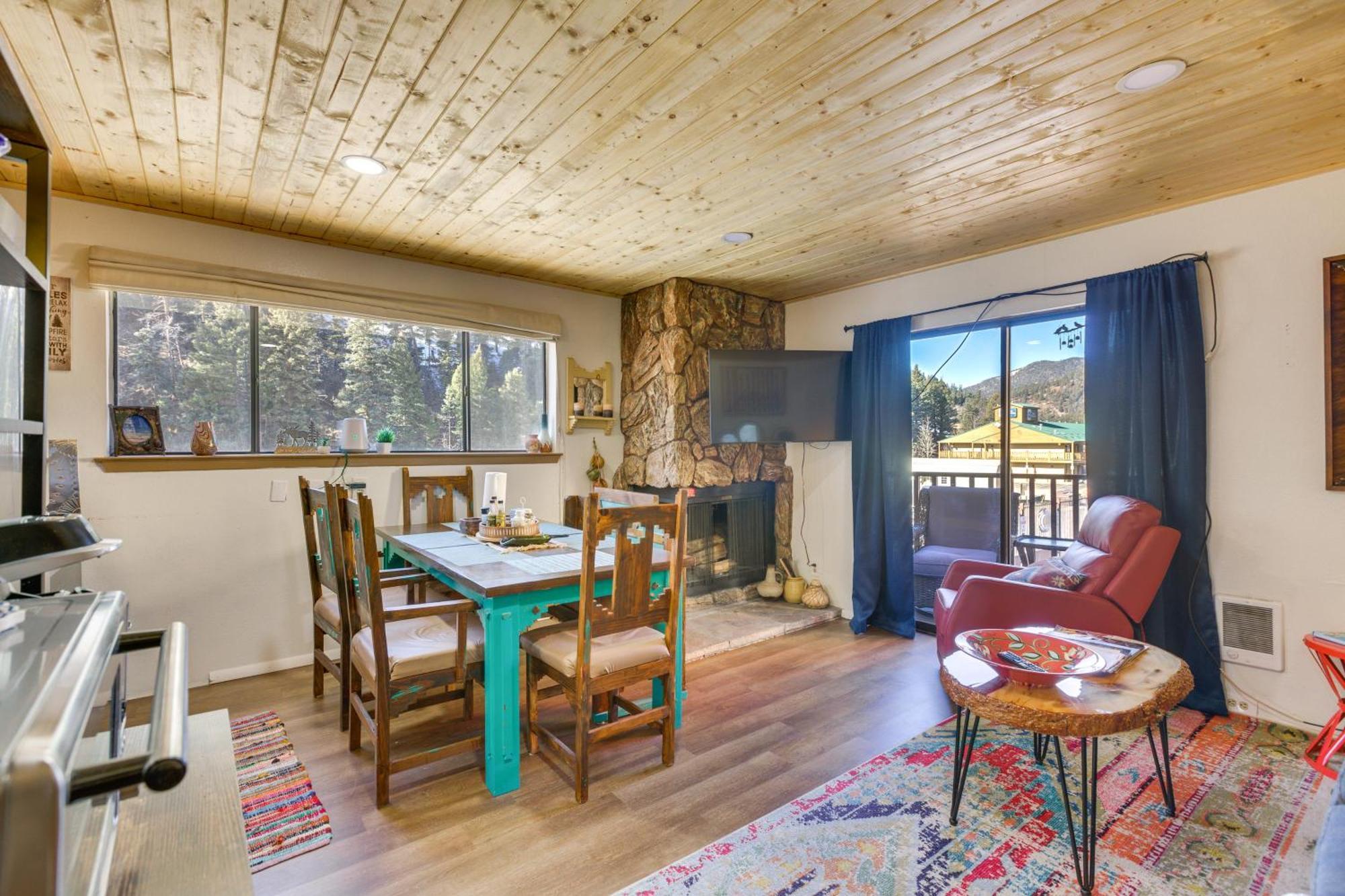 Ski-In Red River Retreat Balcony, Mountain Views! Kültér fotó